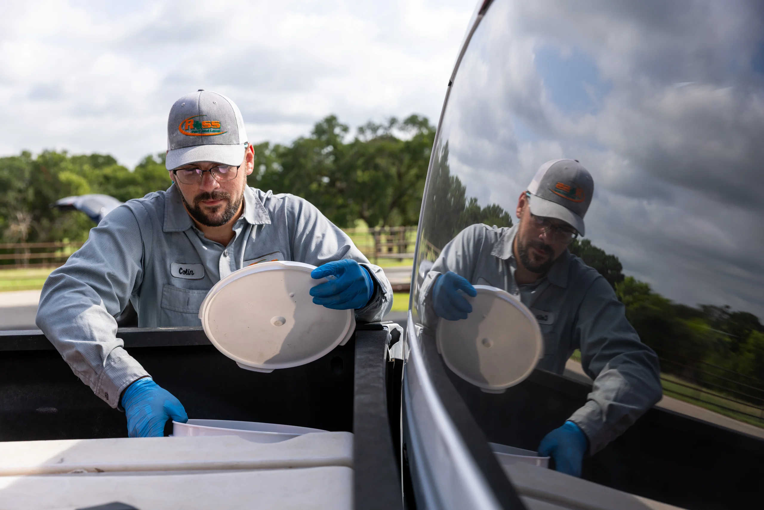 Ross Pest and Lawn Team